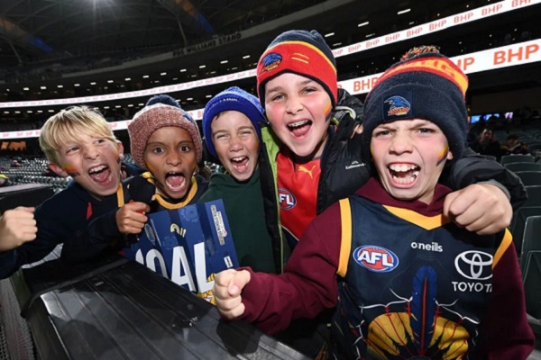 AFL looks to increase match attendances to beyond 10 million fans a year