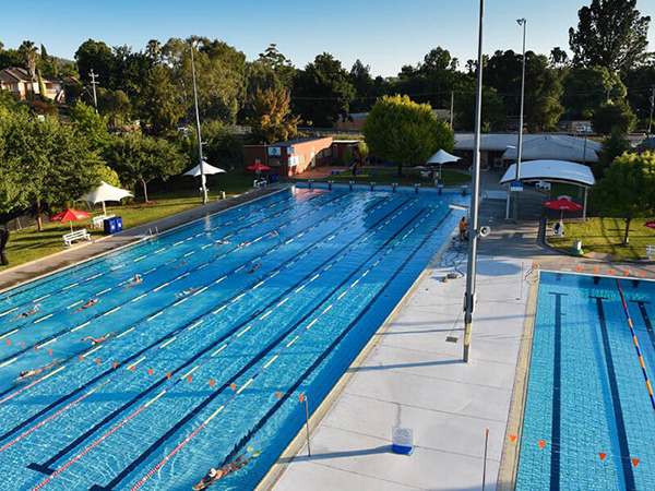 Albury Swim Centre’s extended season attracts increased visits