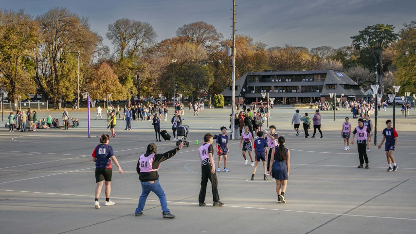 Clubs and schools co-ordinate usage of Christchurch’s Hagley Park netball courts