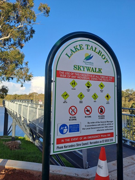 Narrandera Skywalk offers impressive Lake Talbot views