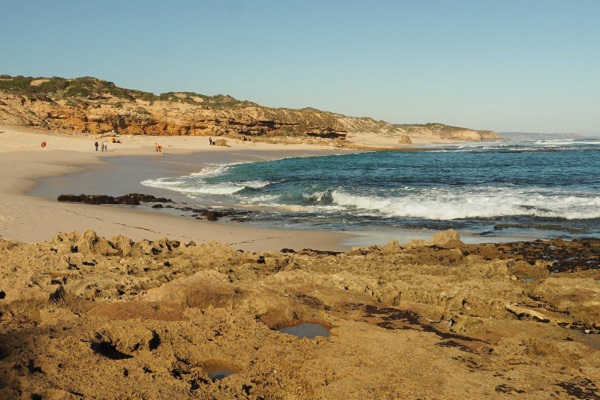 Tourism Victoria removes social media post describing unpatrolled Mornington Peninsula beach as a ‘pristine swimming spot’