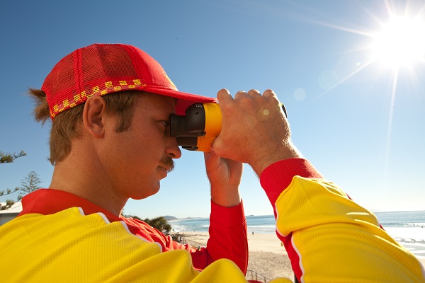Sunshine Coast Council extends lifeguard service at popular beach