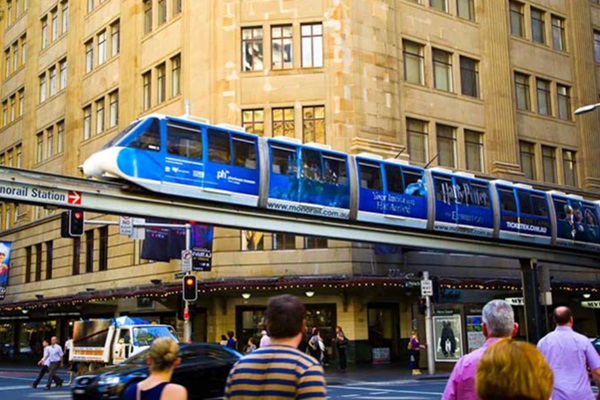 Sydney monorail completes final journey before demolition